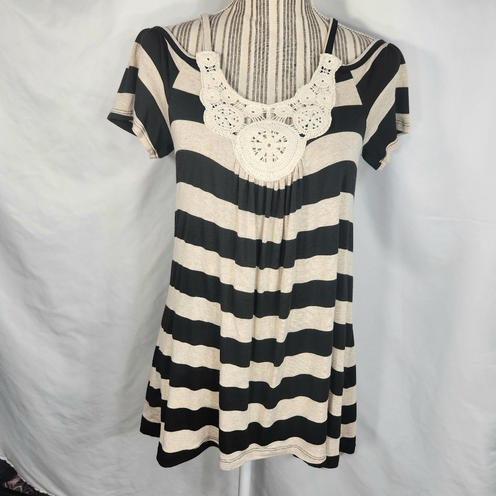 Ella Moss Black & White Striped Cold Shoulder Short Sleeve Top Size Small